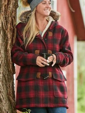 Legendary Whitetails  Hooded Toggle Coat in Red with Berber Lining Like New